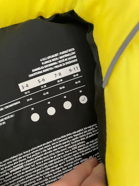 Záchranná vesta, m