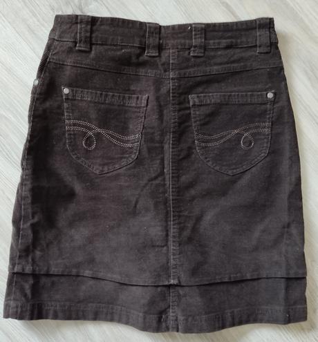 Dámska sukňa, 36