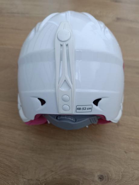 Lyžiarska prilba, etape,xs