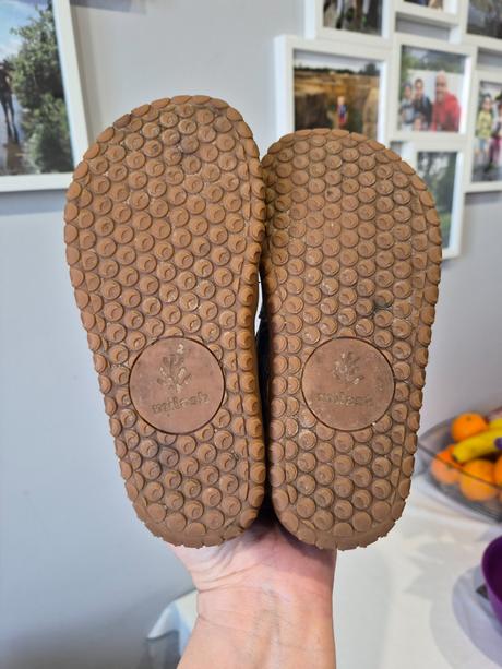 Milash c. 28 celorocky barefoot, 28