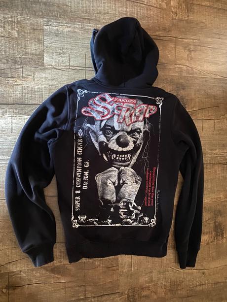 Panska mikina yakuza, m