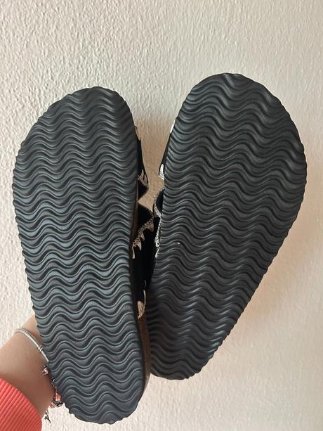 Šľapky pre dievčatko, reserved,36