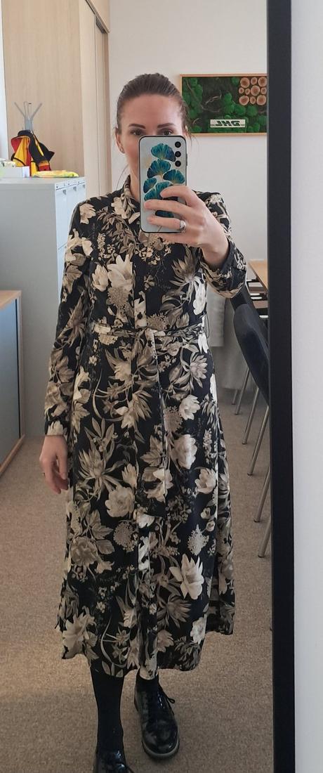 Krásne šaty, reserved,s