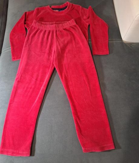 Teplé pyžamko 110-116, lupilu,110