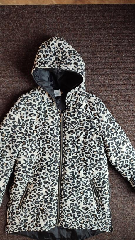 Bunda leoparďou potlačou, 40