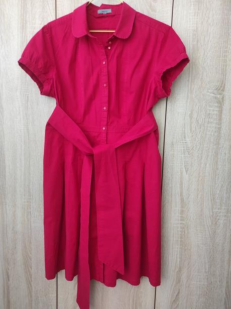 Červené šaty montego, 42