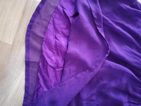 Fialové šaty, m