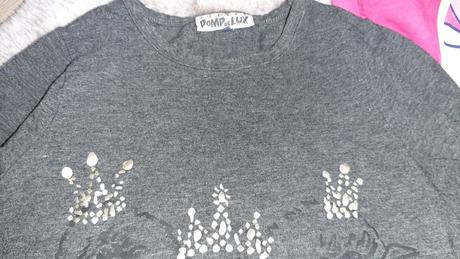 Taška plná vecí armani, gucci, pompdelux, benetton, 104–116