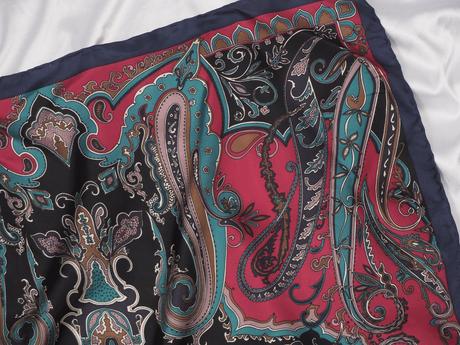 Luxusná hodvábna šatka liberty of london, m