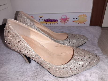 Kamienkové lodičky, 37