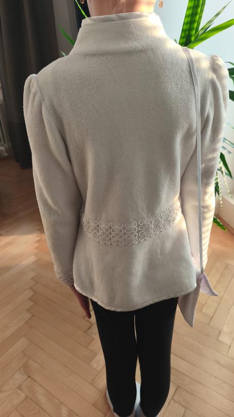 Kabátik/ bolerko plus kabelka na 1.sv.prijimanir, 134