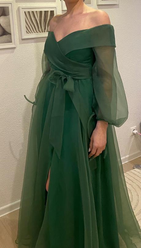 Krásne  tylové šaty, 38