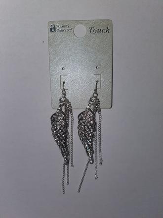 Dlhe strasove nausnice, 