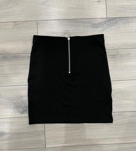 Čierna sukňa s, h&m,s
