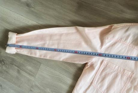 Nádherná bezchybná riflova bundicka - sedi na s, takko,170