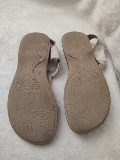 Kožené sandalky, 34