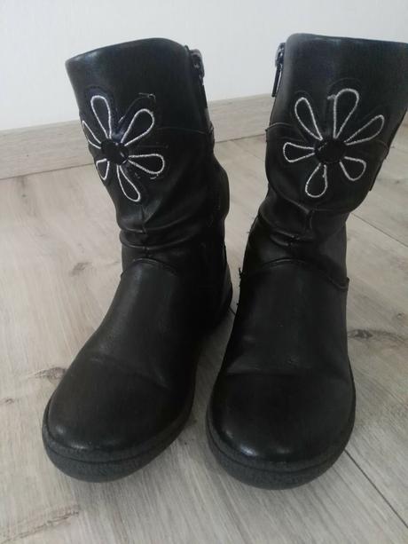 Čižmy s kvetinkami, baťa,29