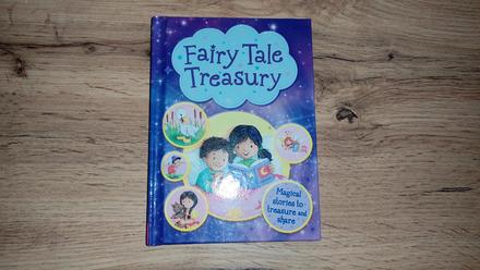 Rozprávková knižka top stav, 