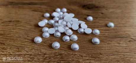 Ozdobné kamienky poloperličky 6-10 mm,