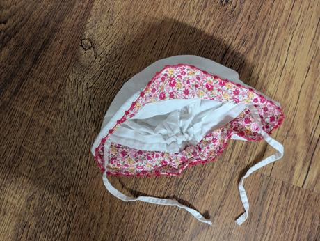 Klobúčik motýliky, 68