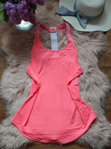 Slabo-oranžové voľné športové tielko, m