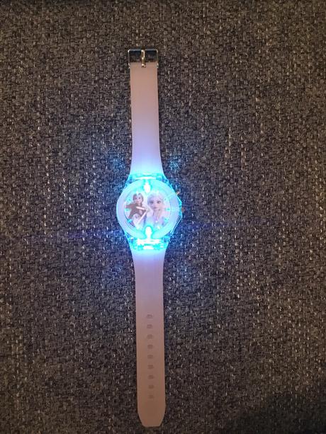 Nové svietiace hodinky elsa frozen, 