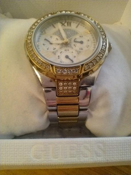 Hodinky guess, guess