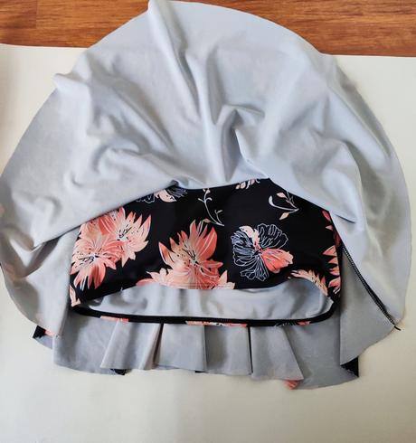 Plavky vrch s volánom, l