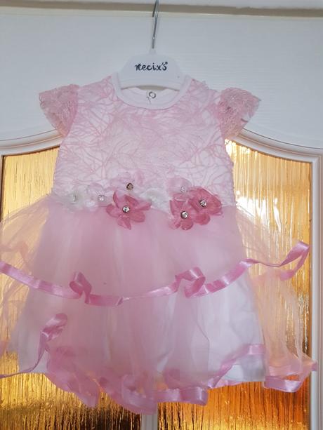 Slávnostné šaty pre dievčatko, 74