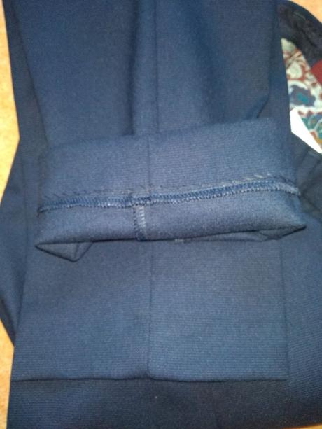 Oblekové nohavice s visačkou (inz.č.04), 42