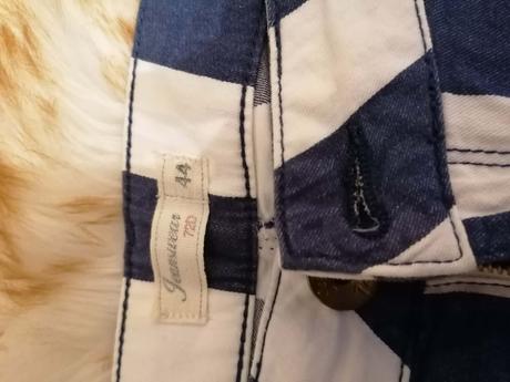 Pásikavé rifle, 44