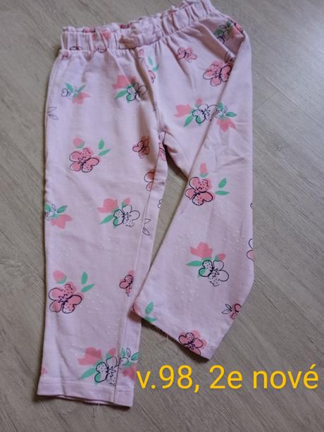 Kvetove tepláčiky, 98