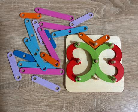 Drevená hra - skladačka,