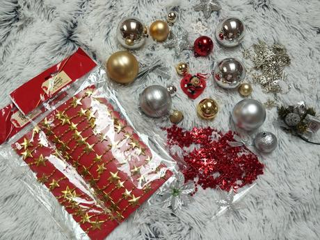 Vianočné gule ,retiazky a iné na tvorenie, 