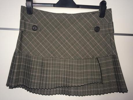 Károvaná sukňa, 38