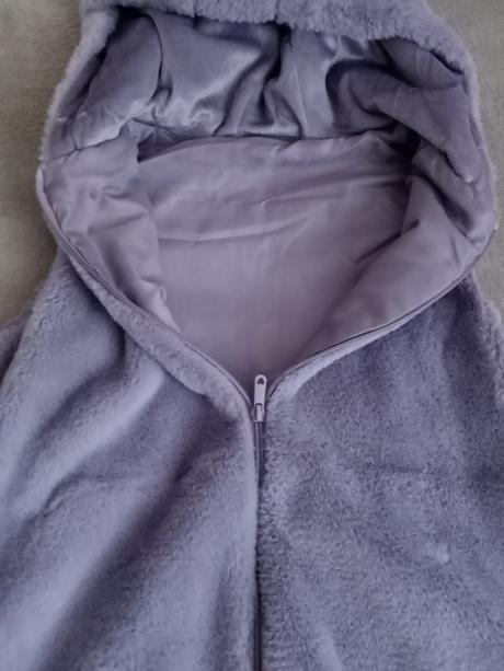 Chlpatá vesta č. 170 nová, pepco,170