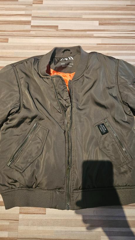 Krasna zara bundicka v.128, zara,128