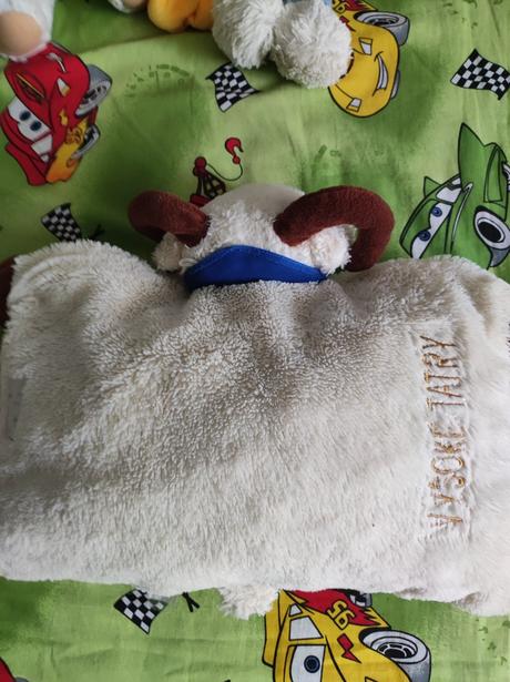 Vankúš z merinej vlny,