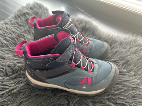 Turistické topanky, 33