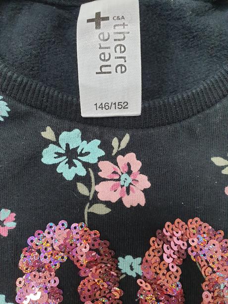 Pekný pulóver s flitrami, c&a,146
