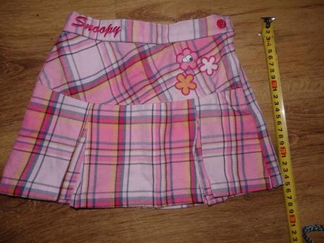 Balík rifľových sukničiek a šatočky, 92