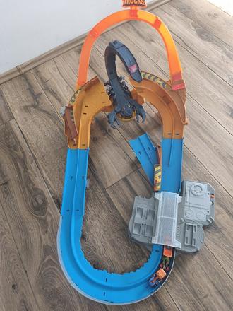 Hot wheels monster truck, 