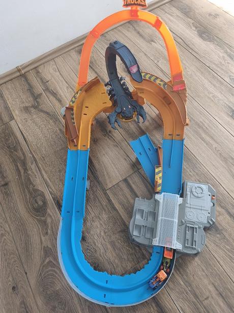 Hot wheels monster truck, 