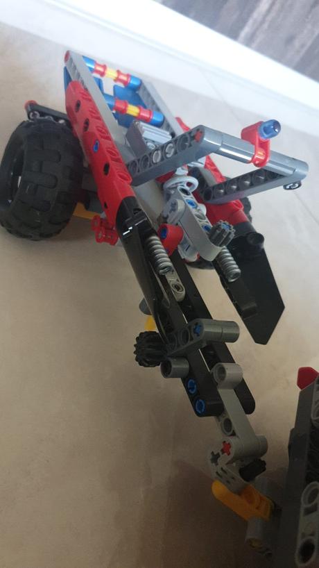 Skladačka - letiskové požiarne auto, 