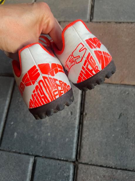 Halovky adidas, adidas,35
