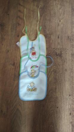 3x nepremokavé podbradnicky,