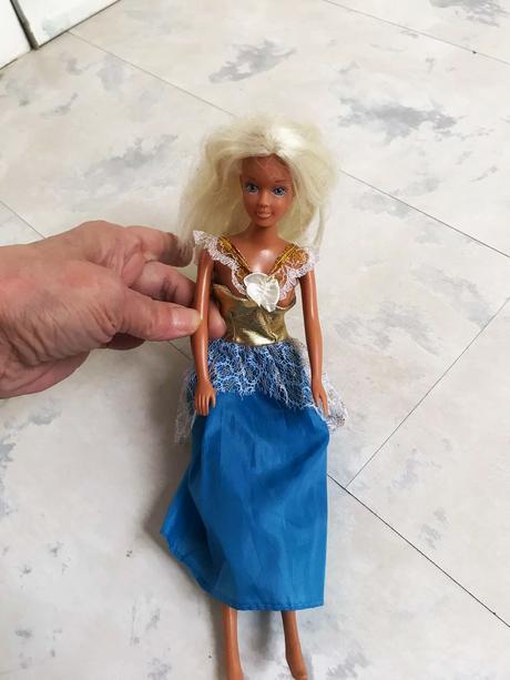 Barbie bábika, 