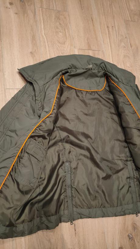 Prechodná bunda, 42