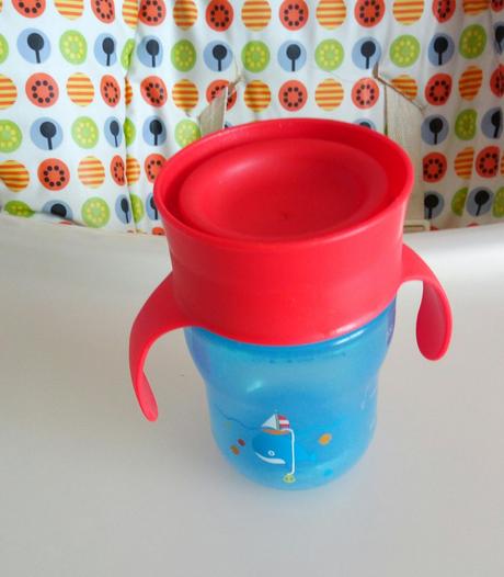 Pohárik avent s úchytkami sa samostatné učenie, 