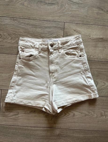 Riflové kraťasy, stradivarius,s